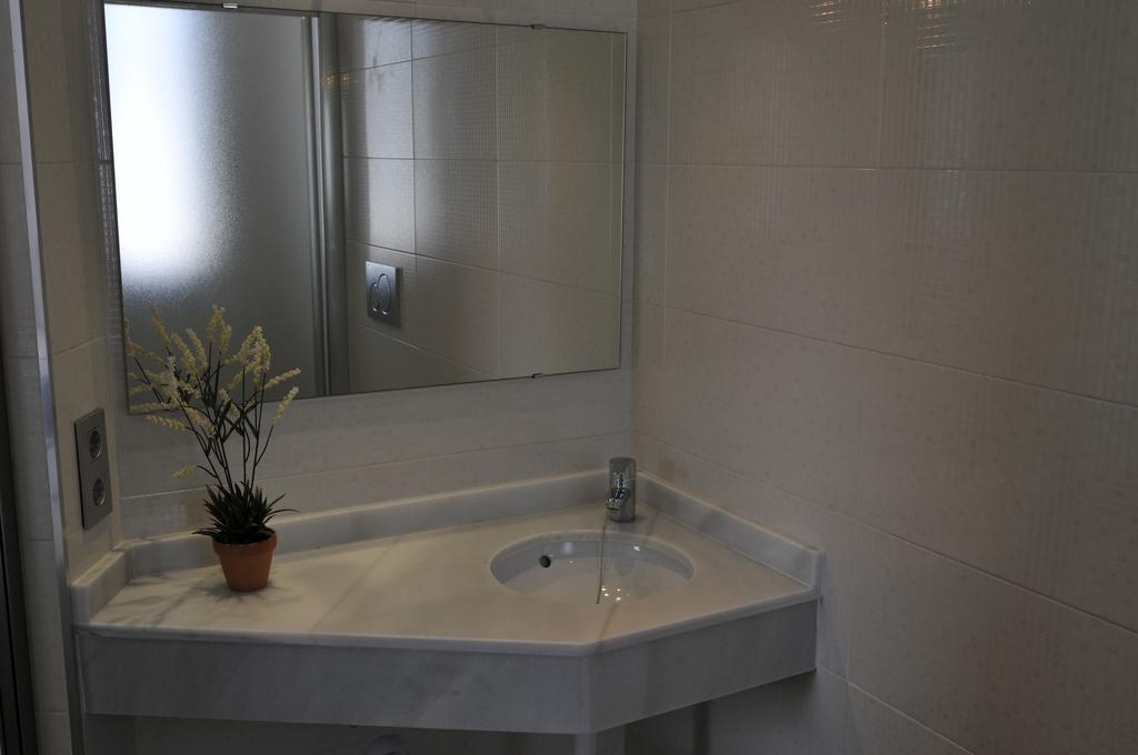 Hostal Tarifa -Recepcion Abierta Las 24H- Ruang foto